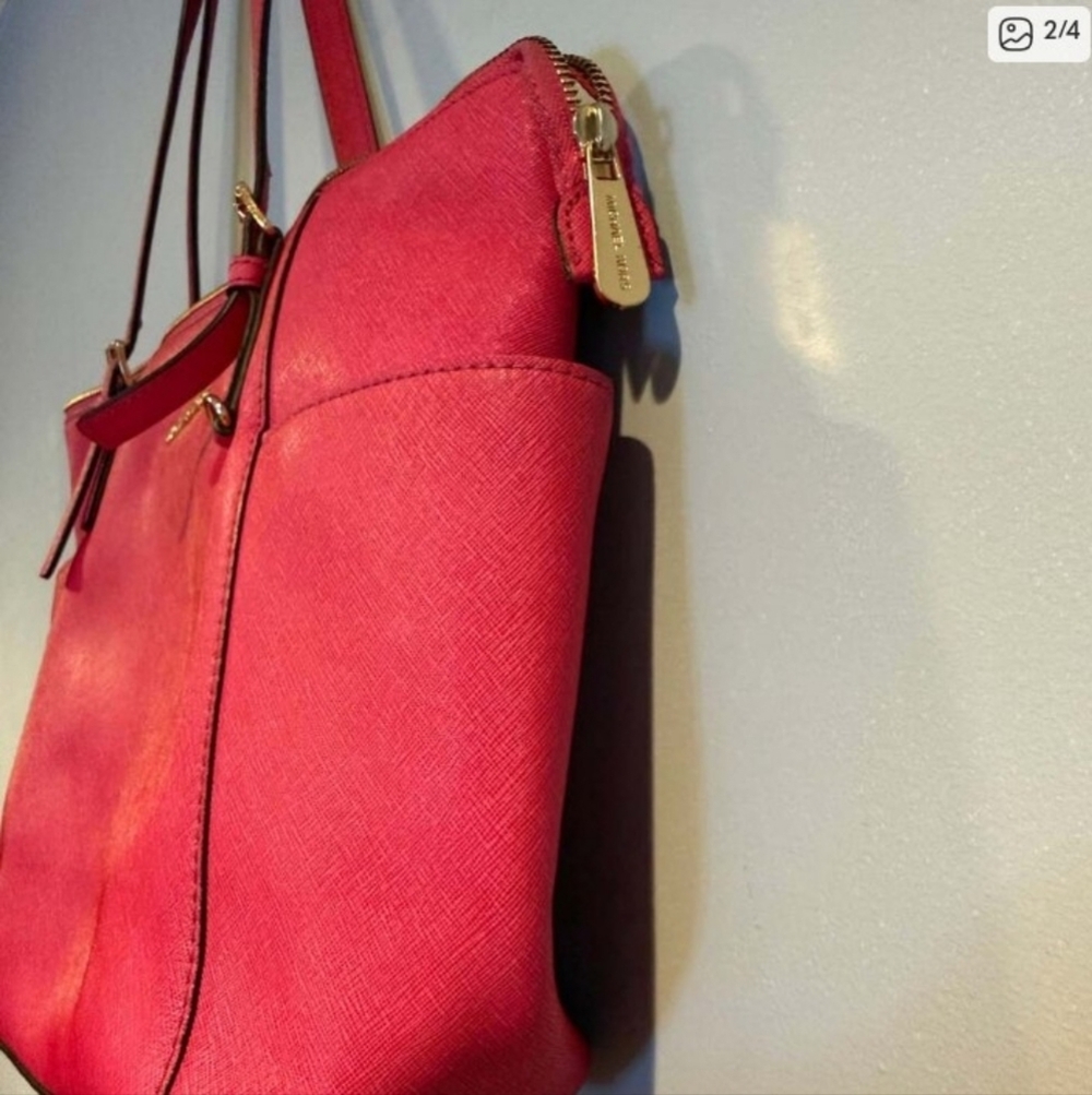 Michael Kors Charlotte Large Hot Pink Fuchsia Tote Bag Jet Set Purse Magenta - Picture 8 of 8